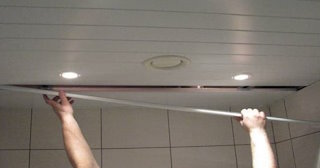Демонтаж реечных потолков в Лабинске - цена за м2 от 460 рублей - Сварной-Лбк